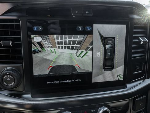 Used 2025 Ford F150 Raptor AWD/4WD image 11