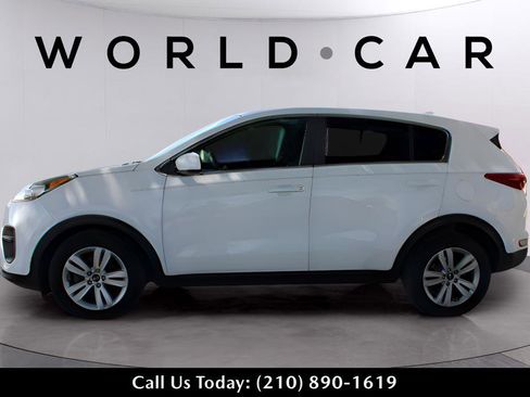 Used 2019 Kia Sportage LX image 4
