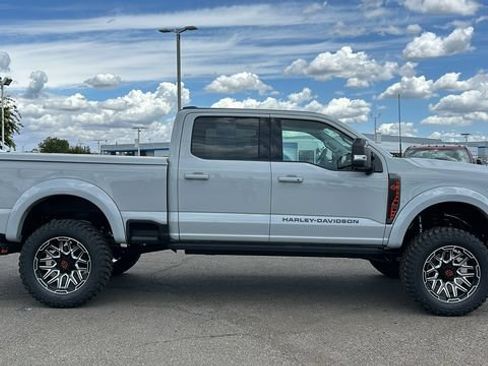 New 2026 Ford F250 Lariat w/ Black Appearance Package AWD/4WD image 2