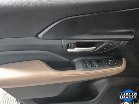 Used 2024 Toyota Grand Highlander AWD Hybrid image 13
