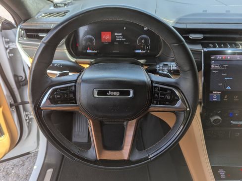 Used 2021 Jeep Grand Cherokee L Summit image 16