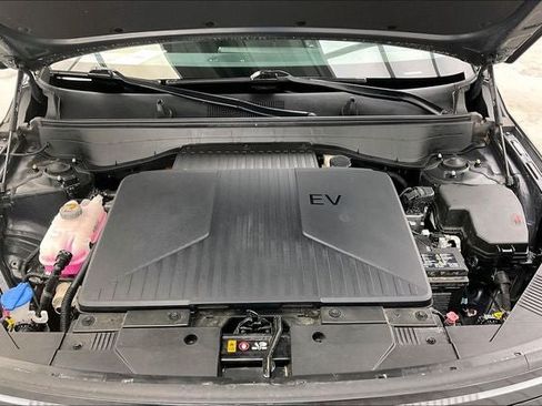 Certified 2024 Hyundai Kona SEL FWD image 28