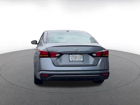 Used 2025 Nissan Altima 2.5 SV image 12