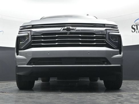 Used 2026 Chevrolet Suburban LT w/ Comfort Package RWD image 30