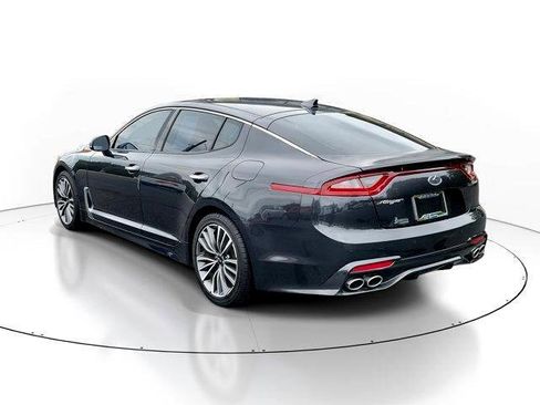 Used 2019 Kia Stinger image 3
