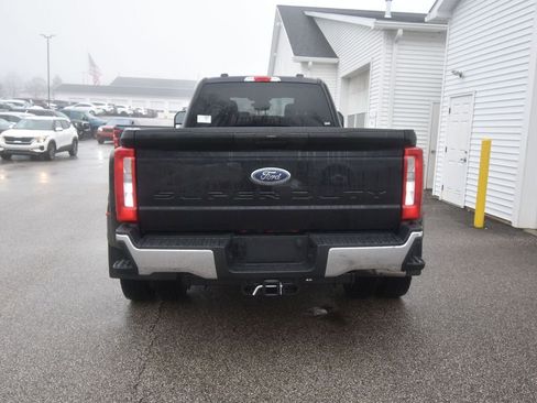 New 2026 Ford F450 XLT w/ FX4 Off-Road Package image 3