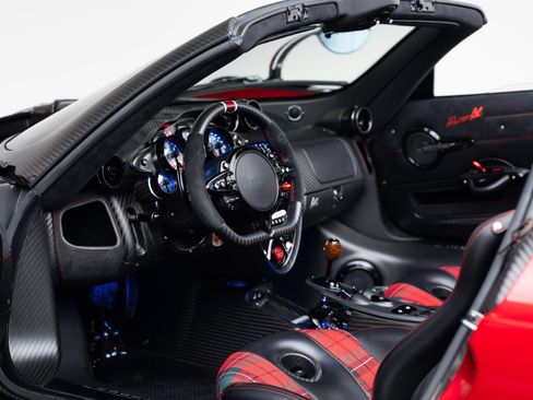 Used 2020 Pagani Huayra RWD image 11