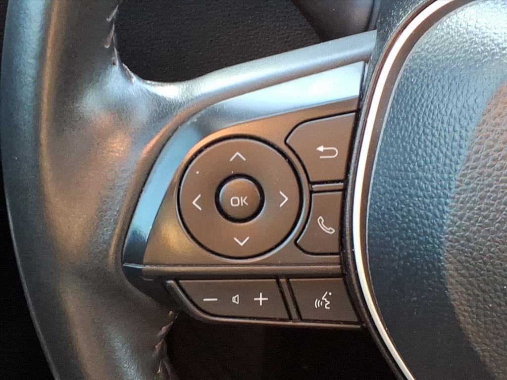 Used 2025 Toyota Corolla Cross LE FWD image 21