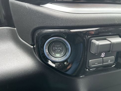 New 2026 GMC Sierra 1500 SLT AWD/4WD image 17