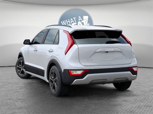 New 2026 Kia Niro EX image 4