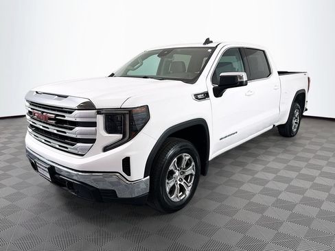 Used 2023 GMC Sierra 1500 SLE w/ X31 Off-Road Package AWD/4WD image 3