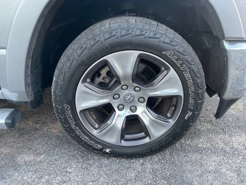 Used 2022 RAM 1500 Laramie AWD/4WD image 9