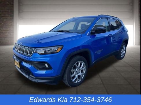 Used 2022 Jeep Compass Latitude w/ Sun and Sound Group image 6