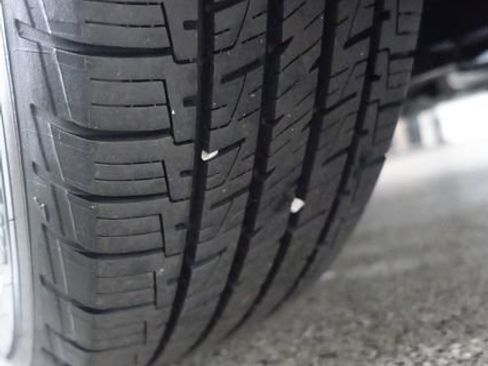 Used 2021 Chevrolet Equinox Premier image 29