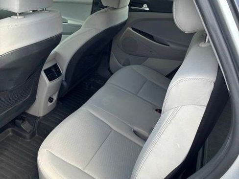 Used 2019 Hyundai Tucson Sport FWD image 15