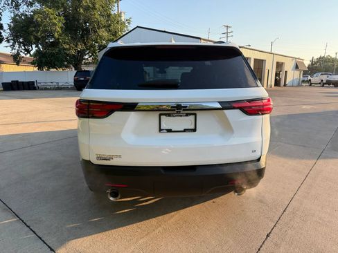 Used 2023 Chevrolet Traverse LT FWD image 30