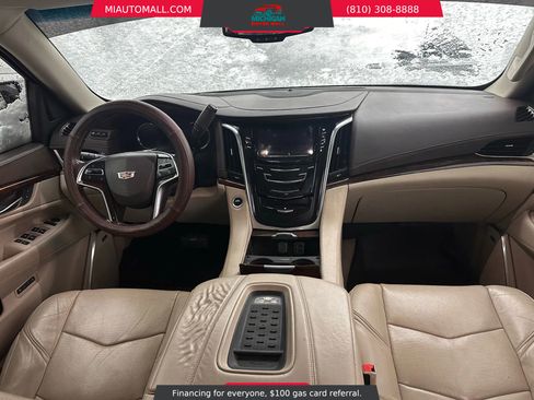 Used 2016 Cadillac Escalade Luxury image 25