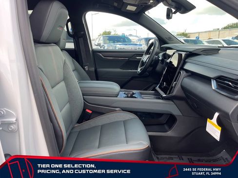 New 2026 GMC Acadia AT4 w/ Luxury Package AWD/4WD image 20