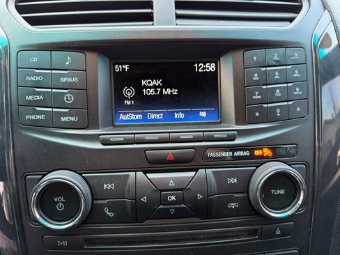 Used 2017 Ford Explorer XLT image 15