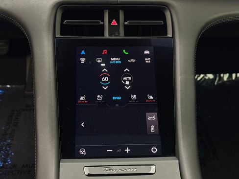 Used 2022 Porsche Taycan 4S image 34