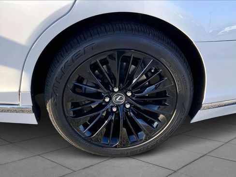 Used 2021 Lexus LS 500 w/ Accessory Package (Z2) image 9