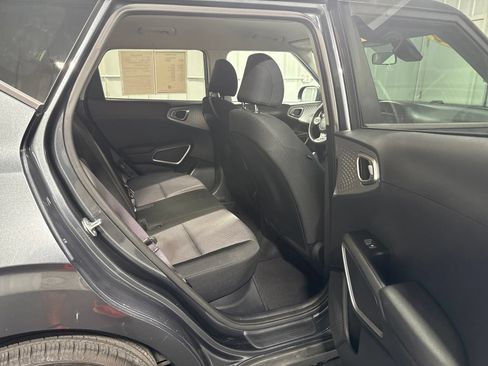 Used 2024 Kia Soul LX w/ Option Group 015 FWD image 15