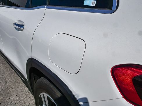 Used 2024 Mercedes-Benz GLB 250 image 19