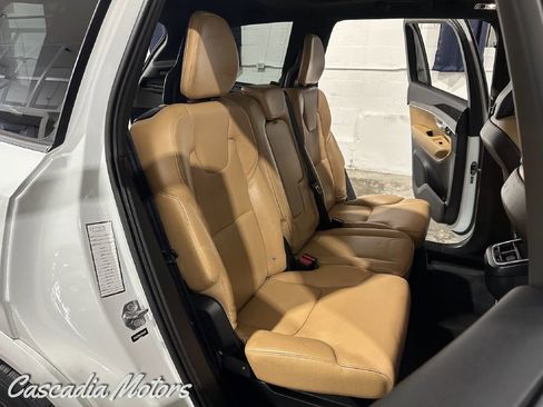 Used 2019 Volvo XC90 T6 Momentum image 14