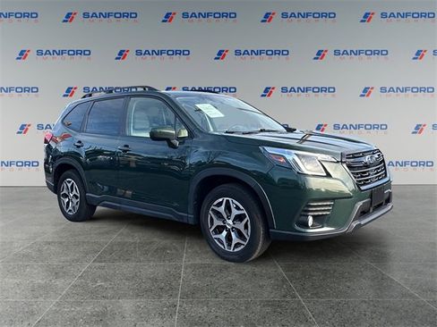 Used 2023 Subaru Forester Premium image 7