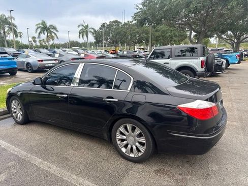 Used 2010 Hyundai Genesis 3.8 w/ Premium Navigation Pkg 3 RWD image 3