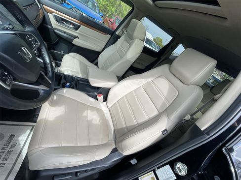 Used 2017 Honda CR-V Touring image 14