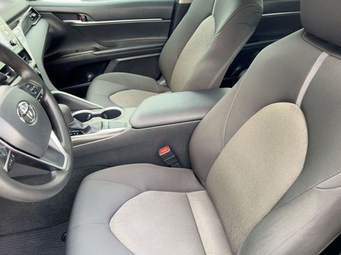 Used 2023 Toyota Camry LE image 22