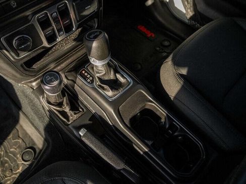 Used 2020 Jeep Wrangler Unlimited Sport S AWD/4WD image 16