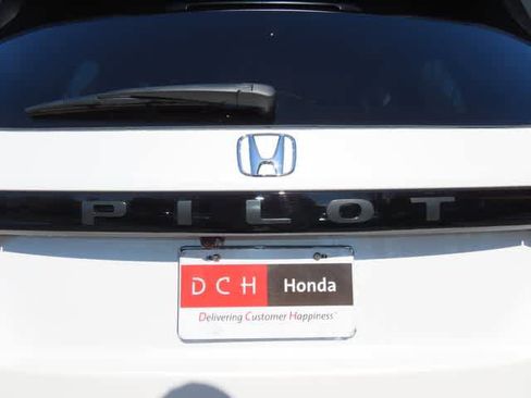 New 2026 Honda Pilot Sport image 7