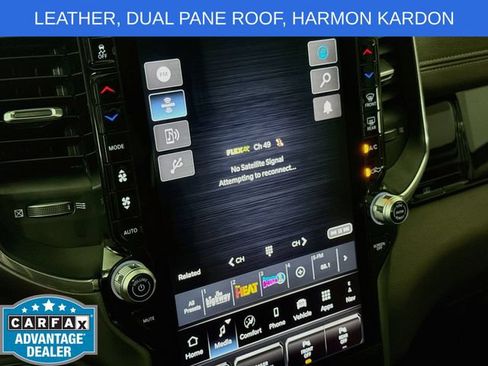 Used 2025 RAM 1500 Laramie AWD/4WD image 15