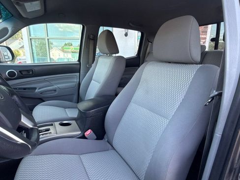 Used 2012 Toyota Tacoma 4x4 Double Cab w/ SR5 Pkg image 12