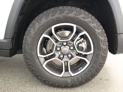 Used 2023 Jeep Grand Cherokee Trailhawk image 7