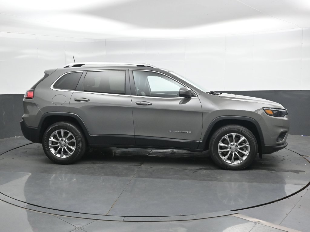 Used 2021 Jeep Cherokee Latitude Lux w/ Sun & Sound Group AWD/4WD image 5