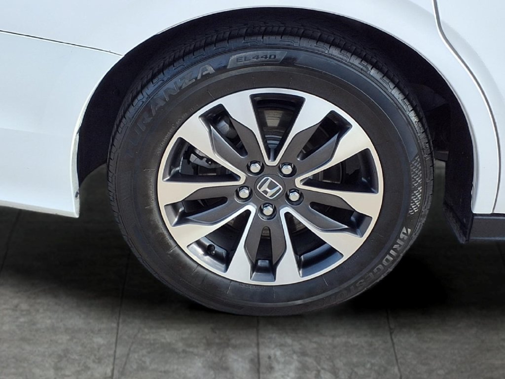 Certified 2024 Honda Odyssey EX-L image 9