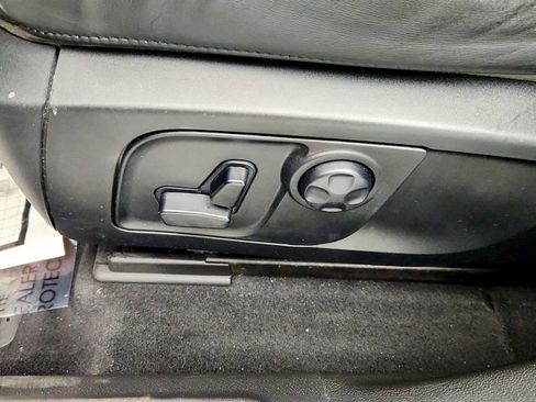 Used 2019 Maserati Levante GTS image 12