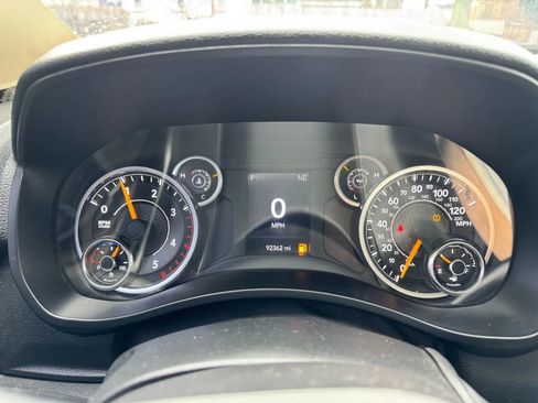 Used 2020 RAM 2500 Big Horn image 30