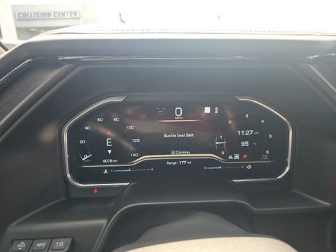 Used 2025 GMC Sierra 1500 AT4 w/ AT4 Premium Package AWD/4WD image 9