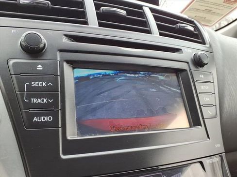 Used 2013 Toyota Prius V Two image 19