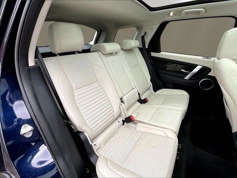 Used 2020 Land Rover Discovery Sport S image 25