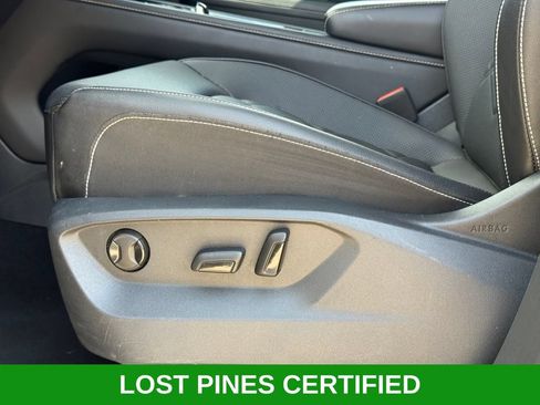 Used 2025 Volkswagen Atlas SE FWD image 10