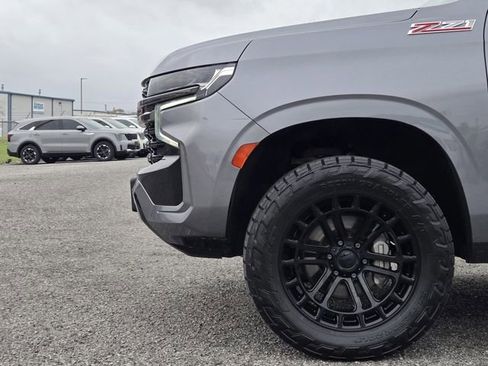 Used 2021 Chevrolet Suburban Z71 image 9