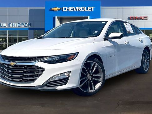 Used 2022 Chevrolet Malibu LT w/ Leather Package FWD image 3