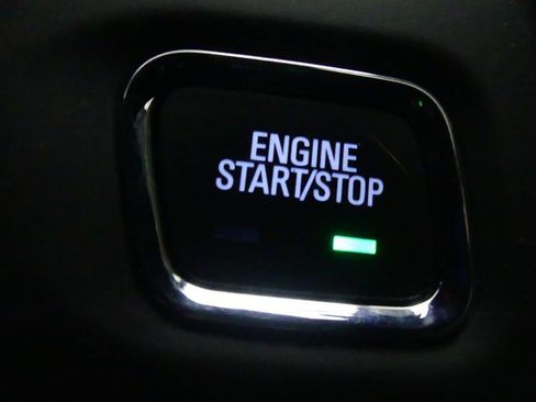 Used 2020 GMC Acadia SLT w/ Driver Alert Package II image 13