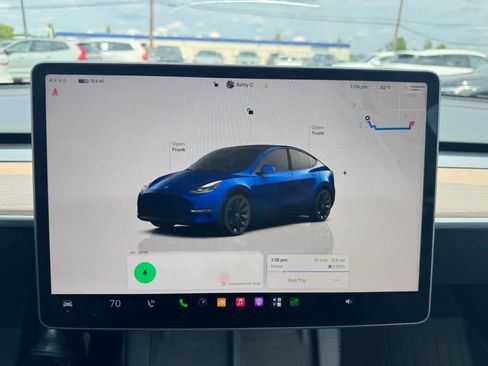 Used 2024 Tesla Model Y Long Range AWD/4WD image 18