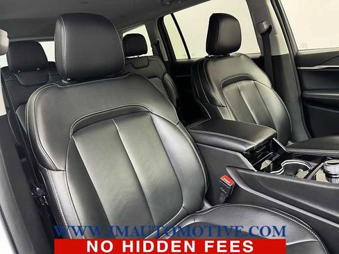 Used 2023 Jeep Grand Cherokee L Limited w/ Black Appearance Package image 22